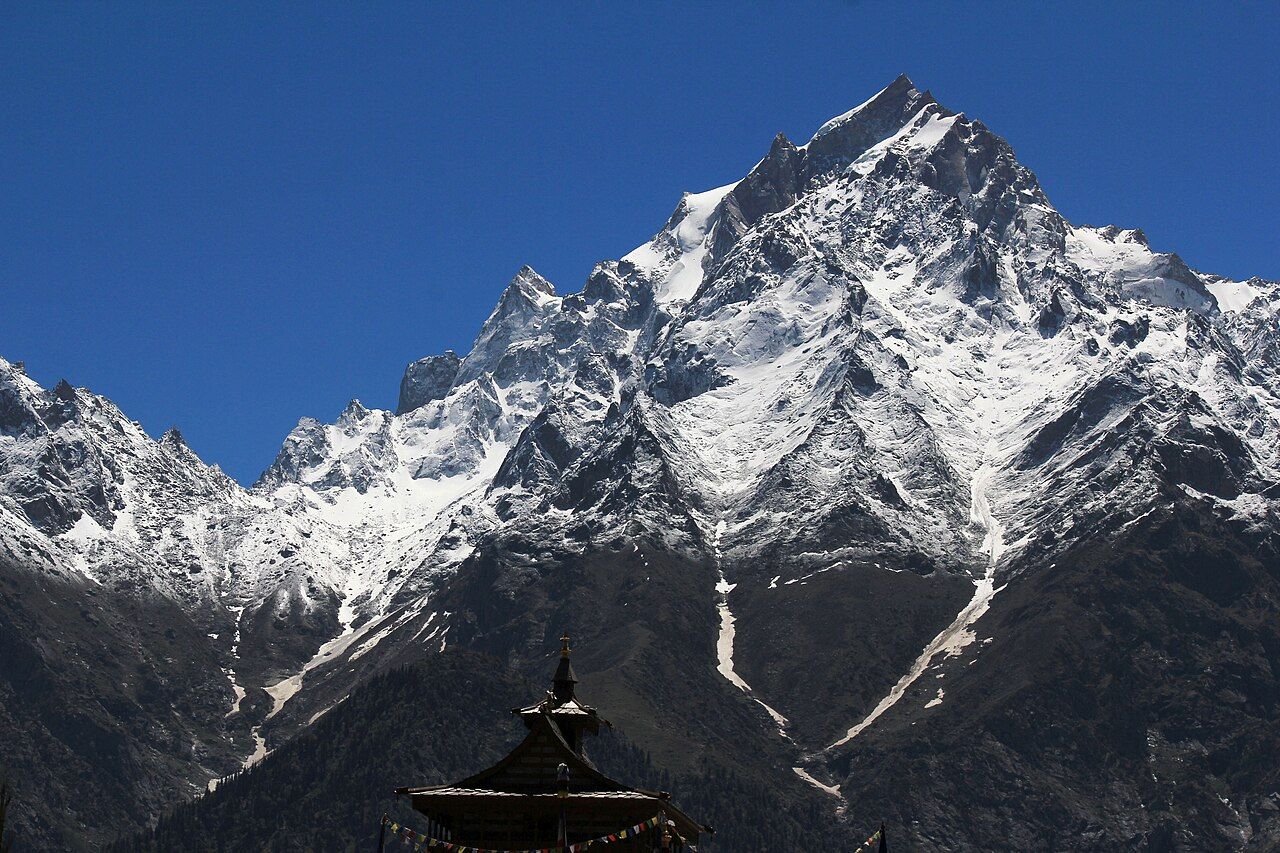 Kalpa temple roof with the Kinner Kailash peaks