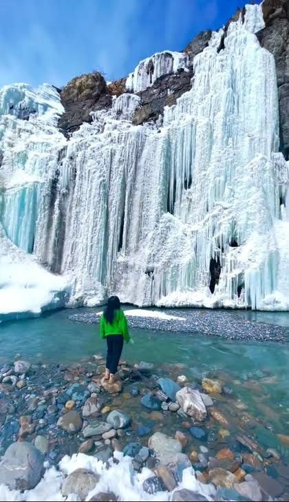 Frozen Lingti waterfall